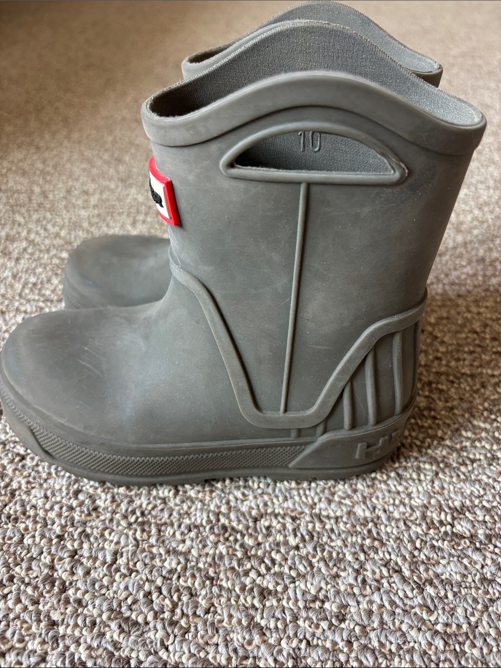 Hunter Kids Olive Rubber Pull-On Rain Boots with Red Logo Trim - Picture 3 of 5